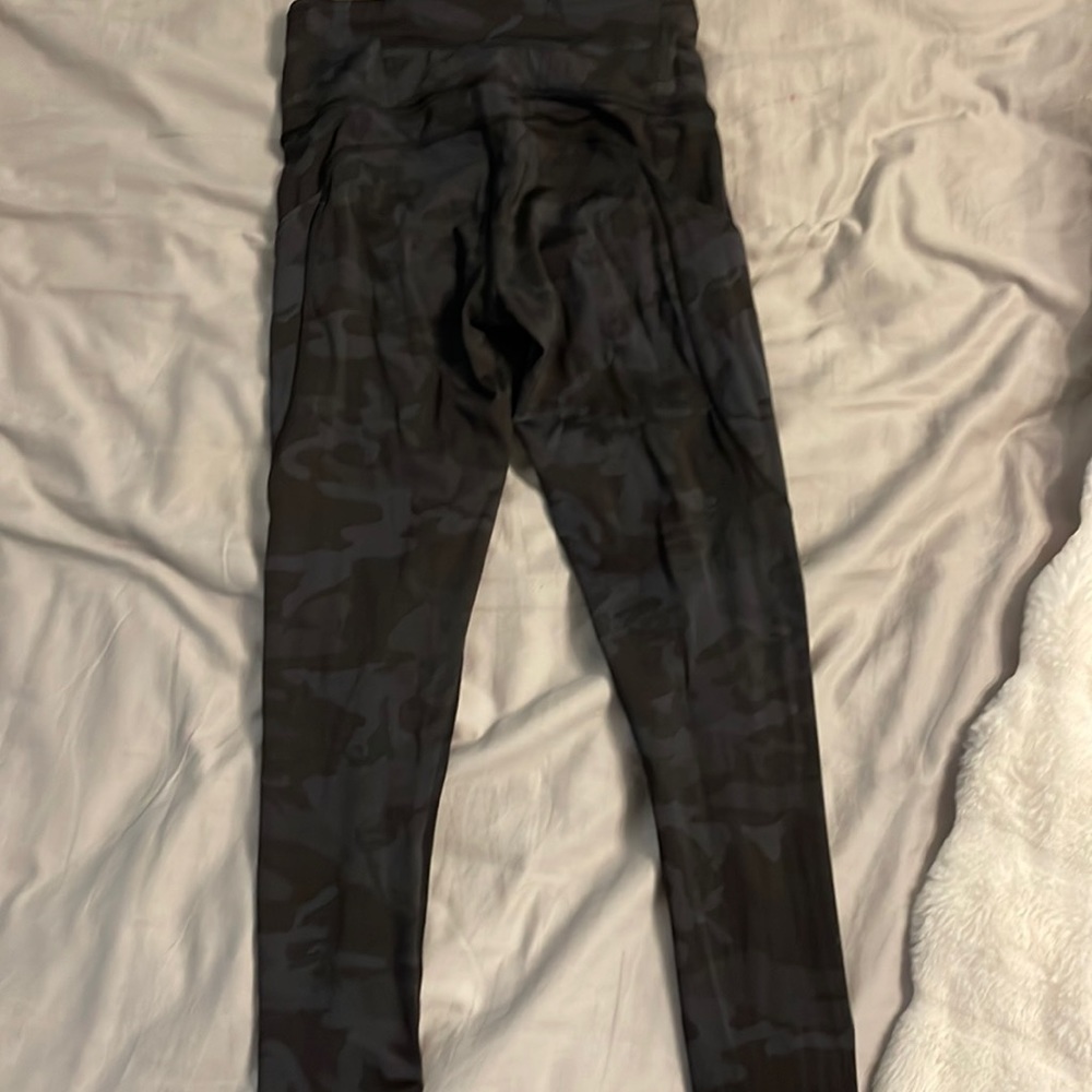 Lululemon size 2